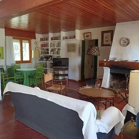 Ferienhaus . Casa Con Enorme Jardin Y Tenis. Derronadas