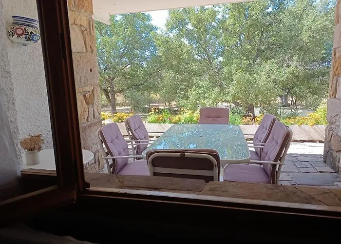 度假居 . Casa Con Enorme Jardin Y Tenis. Derronadas