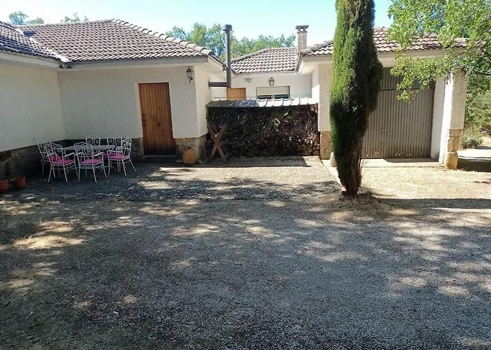 . Casa Con Enorme Jardin Y Tenis. 度假居 *