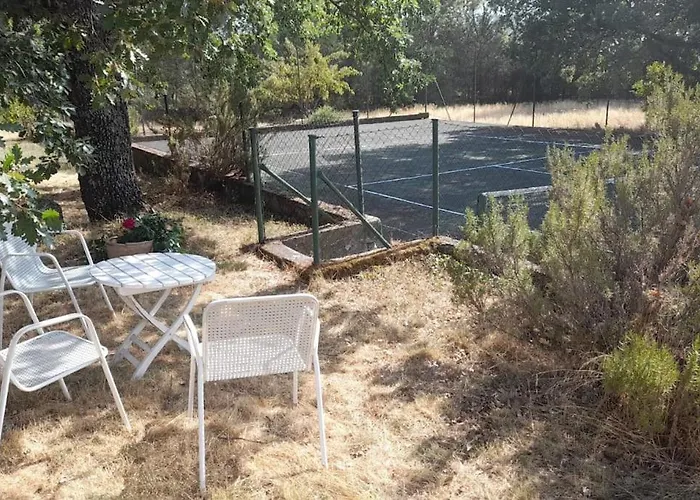 度假居 . Casa Con Enorme Jardin Y Tenis. *