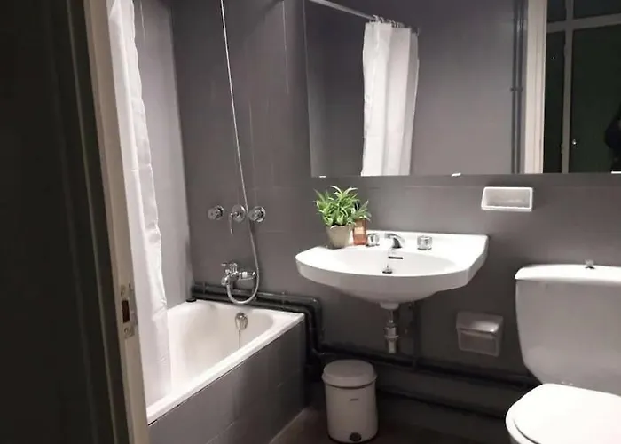 度假居 . Casa Con Enorme Jardin Y Tenis.